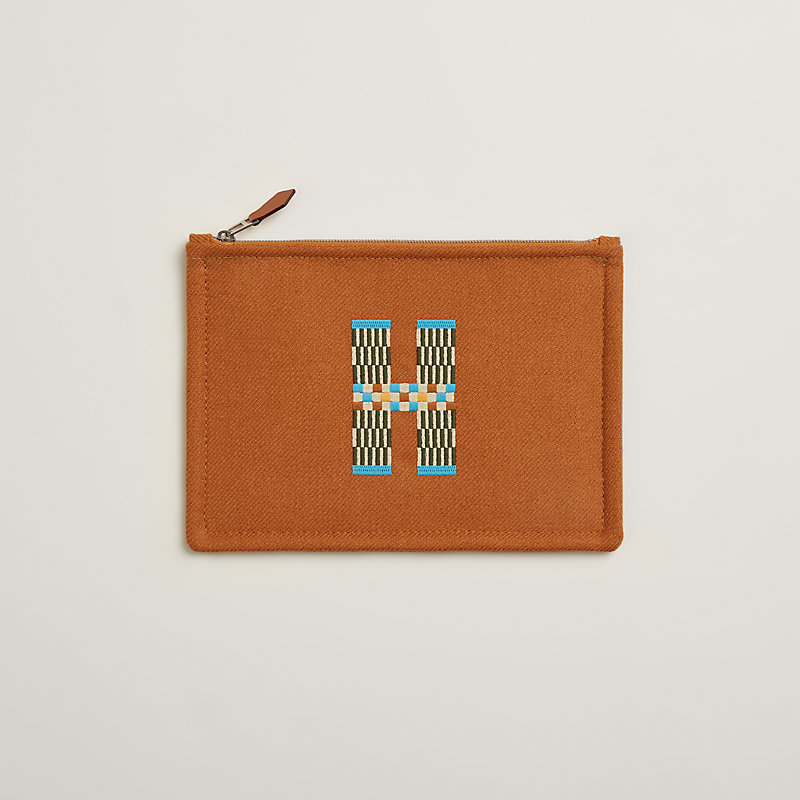 【プレゼントに◎使いやすいサイズ】HERMES Flat H Natteポーチ Flat H Natte case, small model | Hermès Singapore
